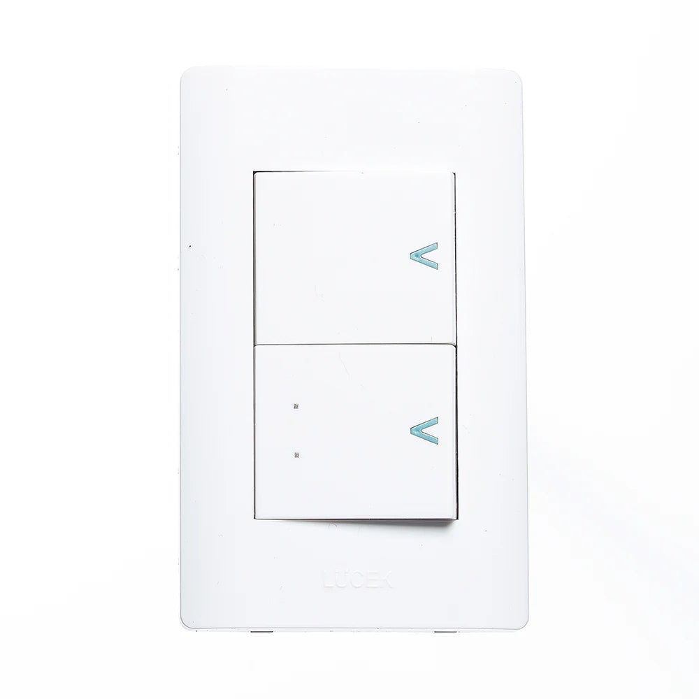 PLACA CON 1 INTERRUPTOR SENCILLO Y 1 DE ESCALERA DE 1.5 MÓDULOS.