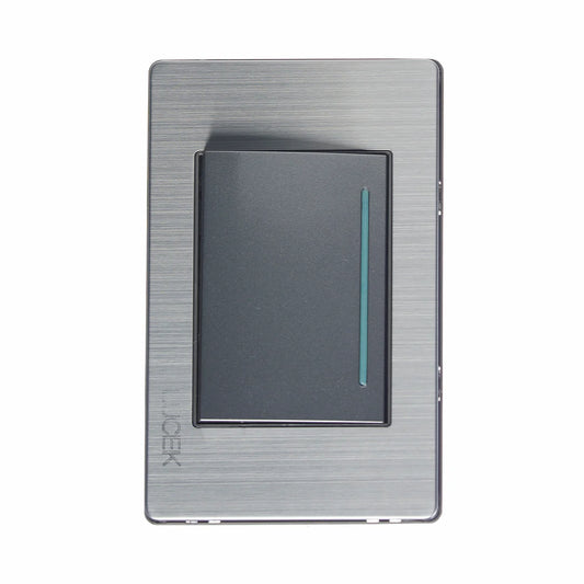 PLACA METÁLICA CON 1 INTERRUPTOR SENCILLO DE 3 MÓDULOS ANODIZADO.