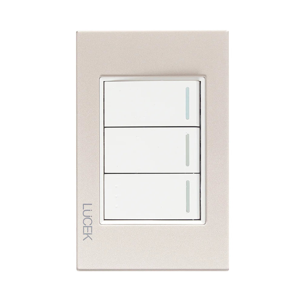 PLACA CON 2 INTERRUPTORES SENCILLOS Y 1 DE ESCALERA DE 1 MÓDULO CRISTAL DORADO MARFIL.